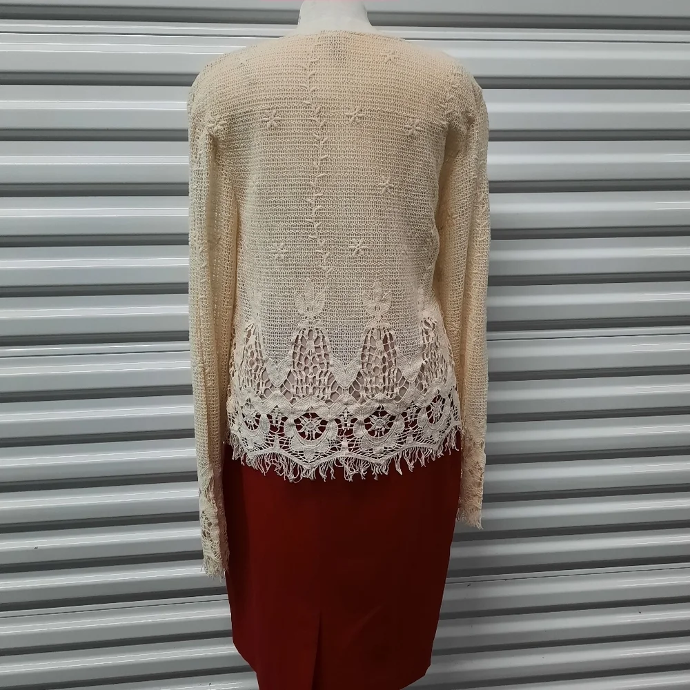 Gimmicks By BKE Ivory Crochet Top - Picture 5 of 8